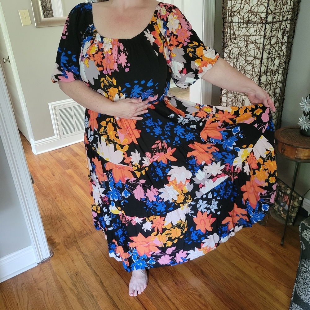 Avenue Full Bloom Maxi Dress Black Plus Size 22/24